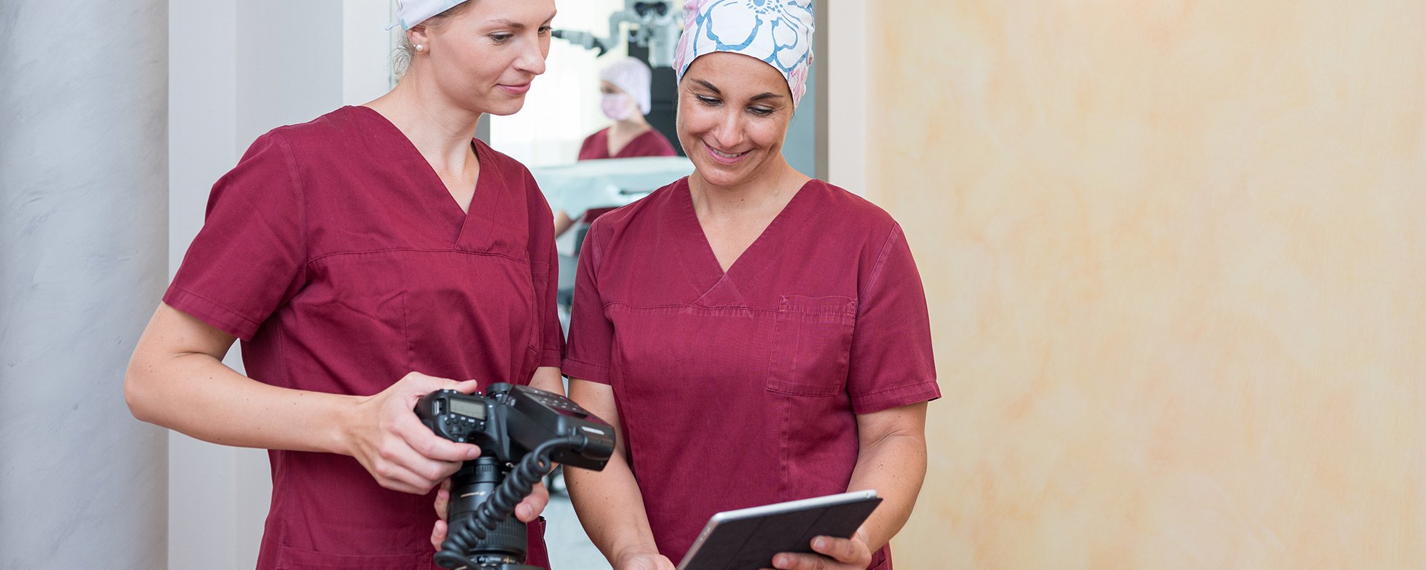 Digitale Fotografie / Mund- Kieferchirurgie, Gesichtschirurgie / Tagesklinik Dr. Beniashvili, Dr. Shavlokhova, Prof. Dr. Dr. Wangerin - is-fullwidth 