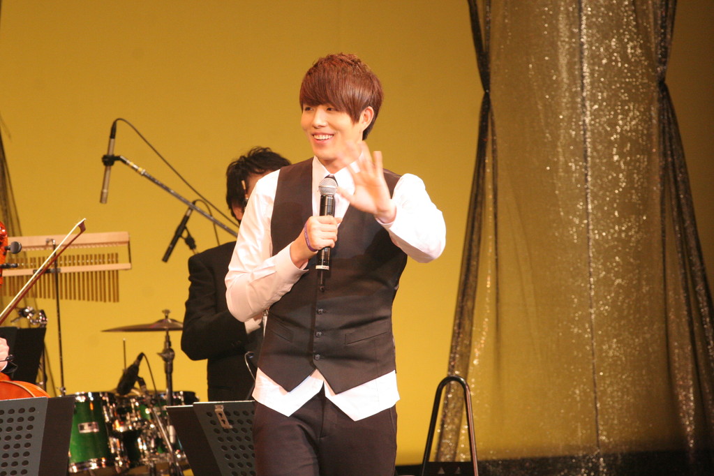 大阪・東京・名古屋で開催された「韓ドラ★テーマグランドコンサート」のトップバッターはハニさん！