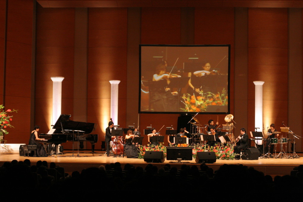 ＜韓流スターズ　ガラ・コンサート2010＞はバラダンの「歴史物語」にて華やかに開幕！