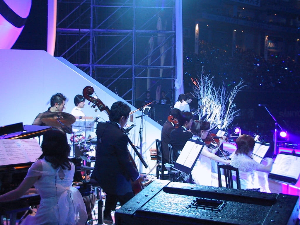 ペ・ヨンジュン登場～　演奏：バラダン「最初から今まで」