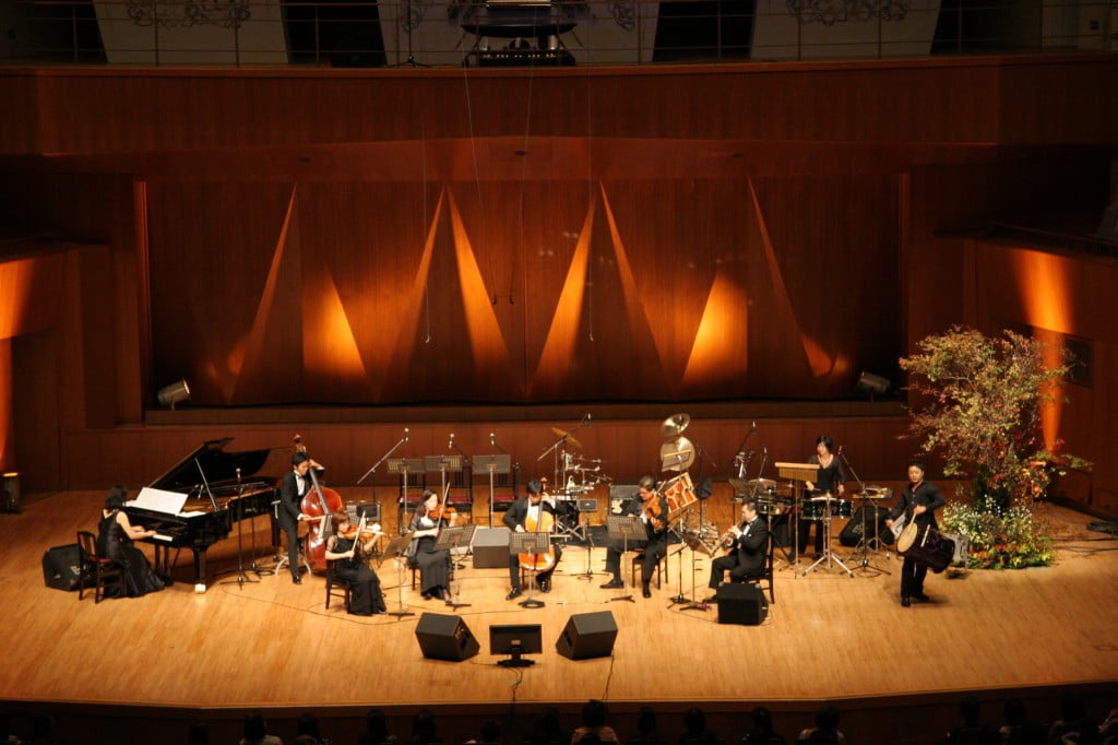 「チャングムの誓い」より＜フェブガ＞途中、和太鼓のパフォーマンス有り！