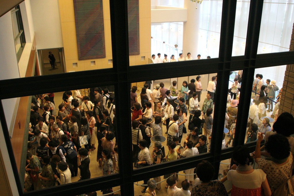 終了後の握手会。沢山のお客様で賑わいました！