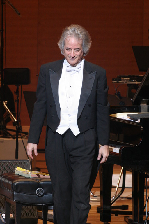 しかし、最後はきちんとチャイコフスキーのピアノコンチェルトを演奏。実は素敵な紳士のザイドウィグさん。来日、ありがとうございました！