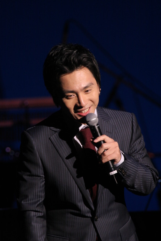 ソウルフルな歌声と、トーク時の笑顔に魅了されました。