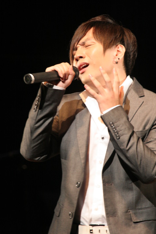 次に「天国の階段」主題歌でお馴染みの、Julyさん