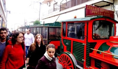 Participants going to the Perama cave