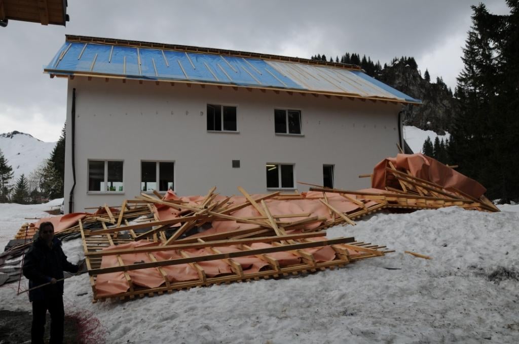 geneigtes Dach Schneelast