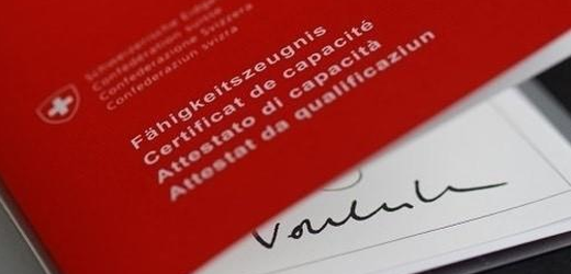 Am Ende der Lehrzeit erhalten Lernende ein eidgenössisches Fähigkeitszeugnis oder ein eidgenössisches Berufsattest.