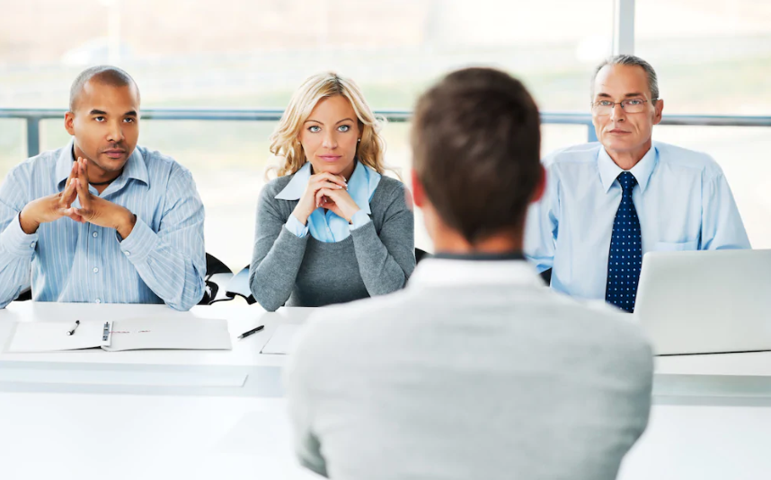 Wer heute zum Vorstellungsgespräch antreten kann, hat gute Chancen auf einen Job.