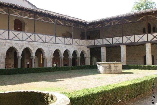 Cloître de l'abbaye de Flaran