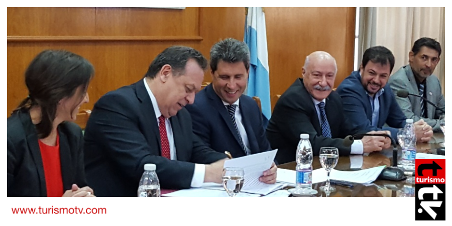 Gustavo Santos y el gobernador de San Juan, Sergio Uñac