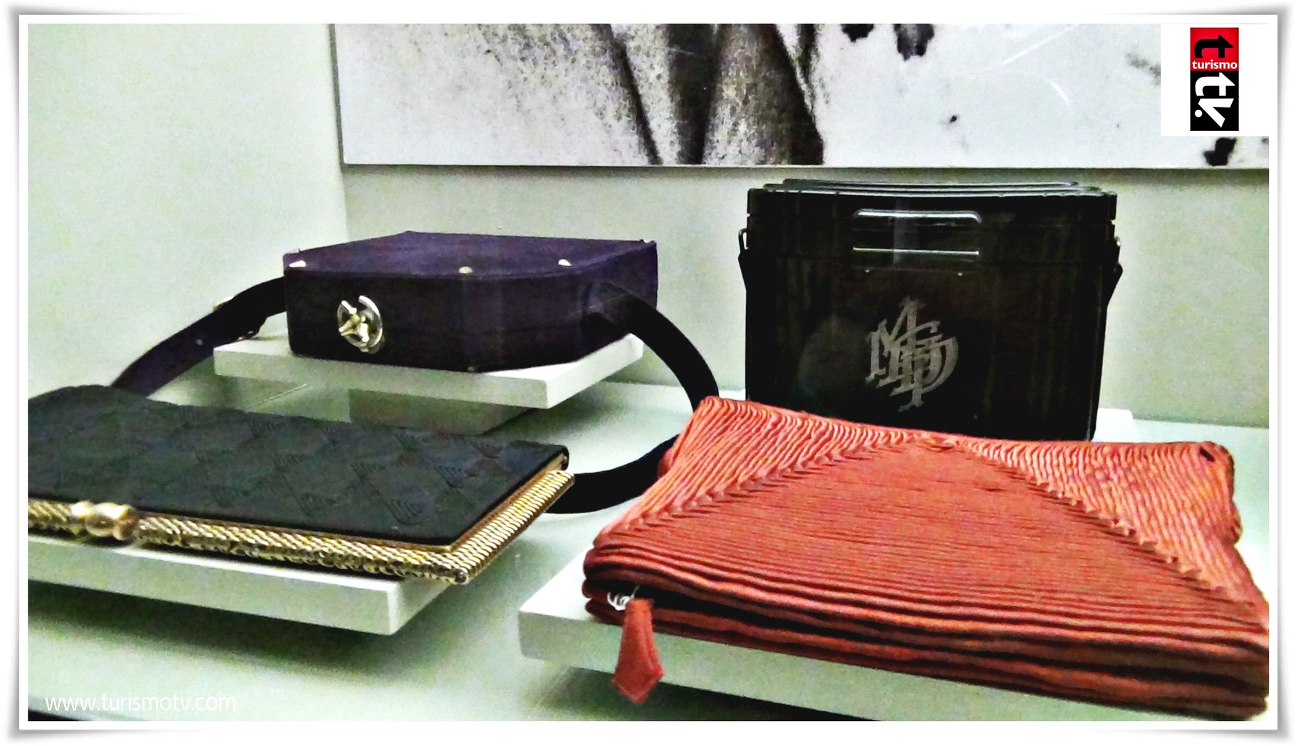 Eva Peron Evita objetos de outfit