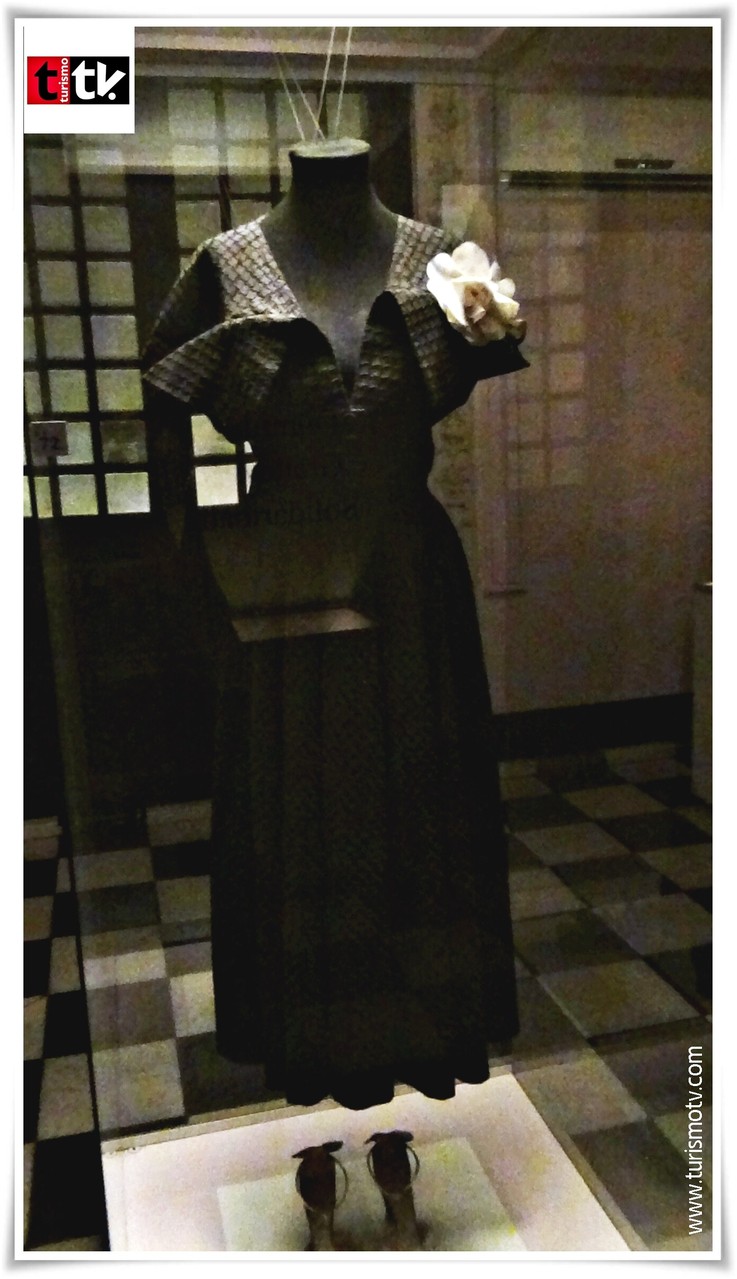 Eva Peron Evita vestido negro de fiesta