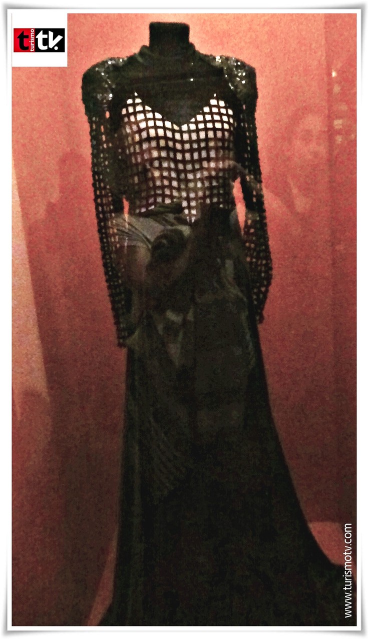 Eva Peron Evita vestido negro largo