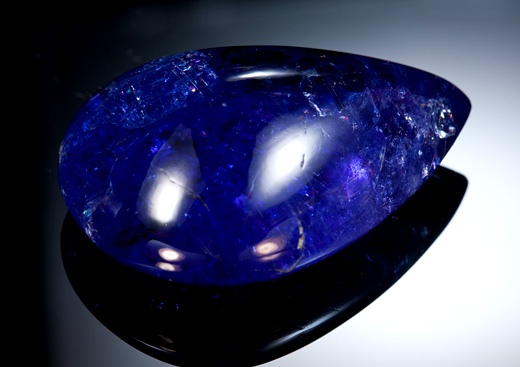 Синий сапфир - самый сильный камень Сатурна