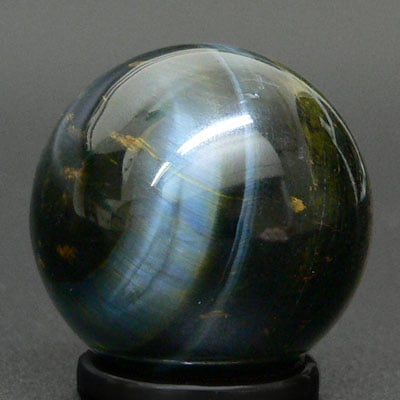 Соколиный глаз