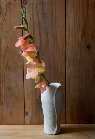 グラジオラス　／　花入れ・袂シリーズ　白