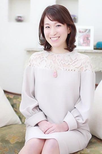 日本スピリチュアルジュエリー協会 代表理事 Alice