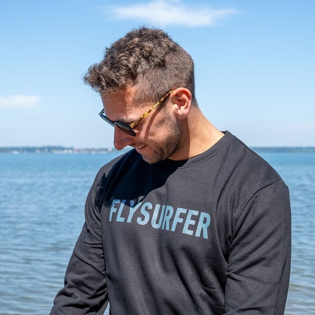Flysurfer Sweater TEAM Black bei WindSucht im SALE
