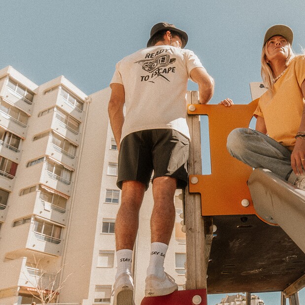 Ready to Escape in White T-SHirt von Manera