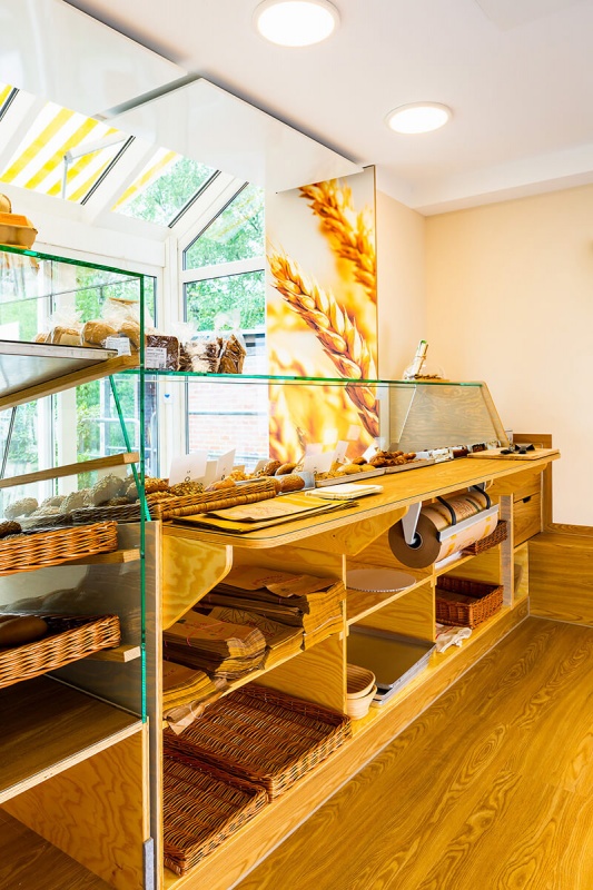 Gestaltung und Herstellung des neuen Backshops der Mühlenbäckerei (Design: Linden | Boje)