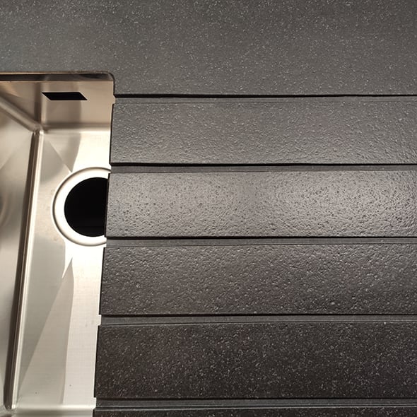 Comment bien entretenir un plan de travail en granit ?