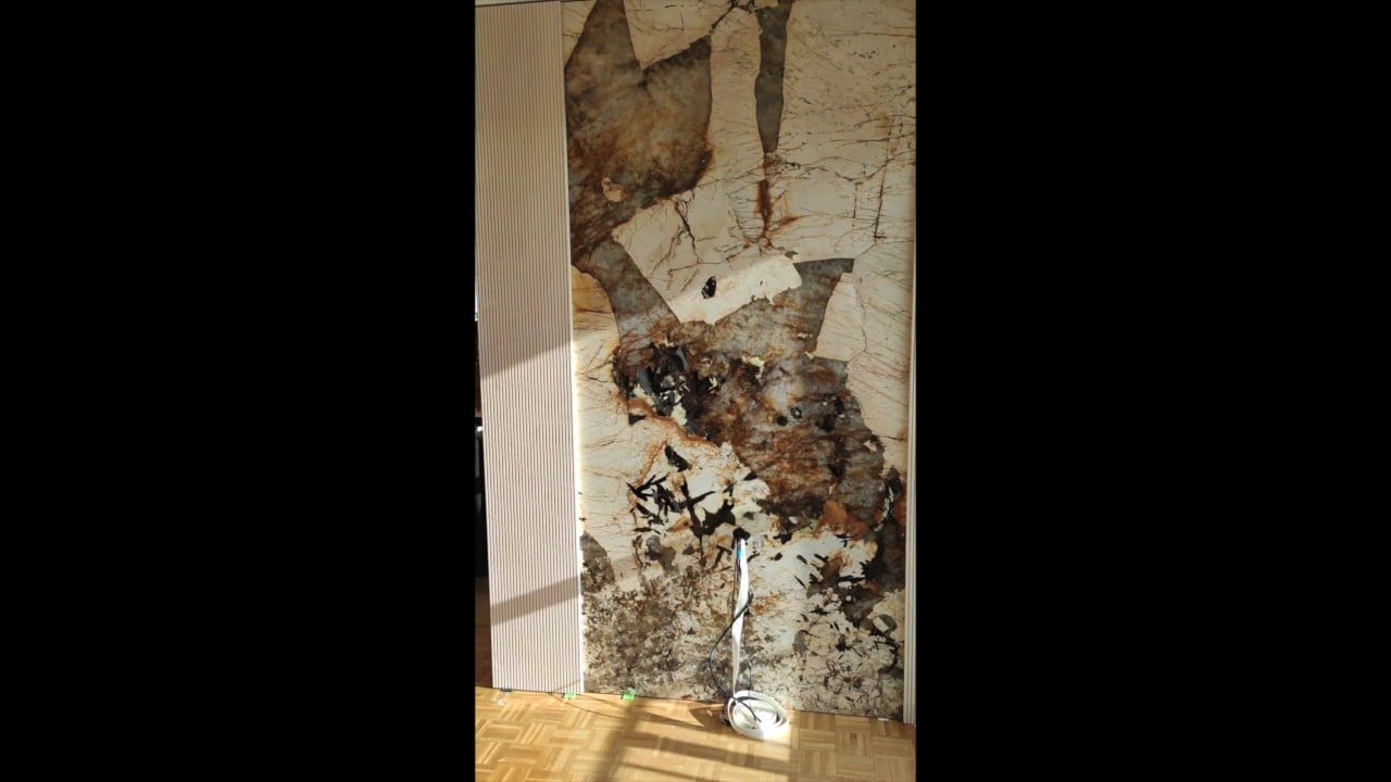 Infusion sous-vide: installation d'un panneau de quartzite Patagonia