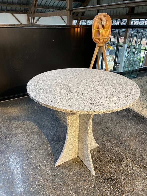 table d'appoint en terrazzo
