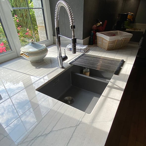 Questions fréquentes sur les cuisines en pierre naturelle