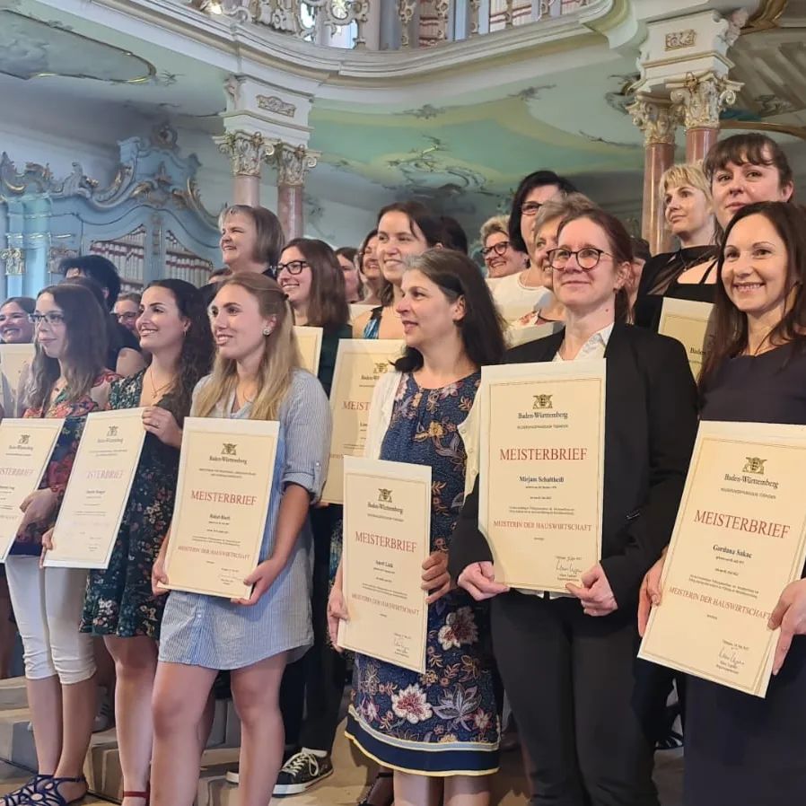 Meisterbriefe für Meisterinnen der Hauswirtschaft
