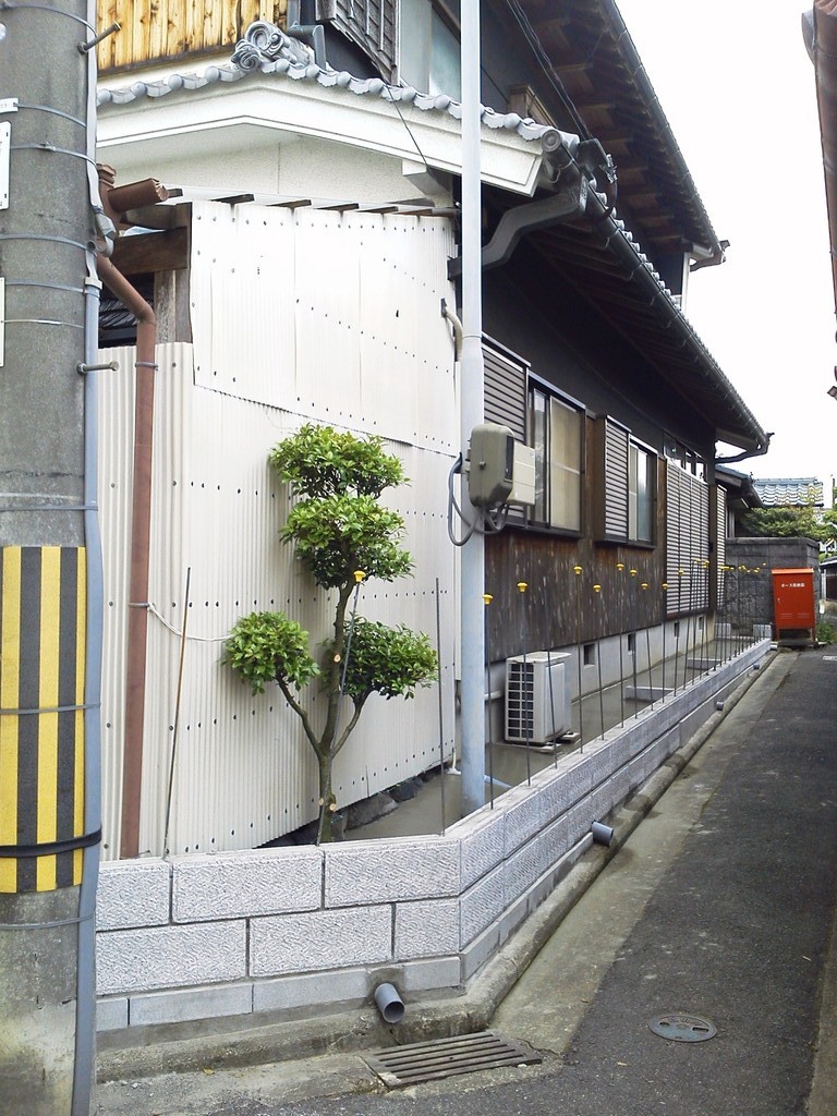 外構工事　施工事例　大谷石風ブロック　奈良県北葛城郡広陵町