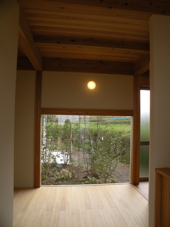 古瓦をアプローチや庭に再利用した造園工事　奈良県御所市T様邸