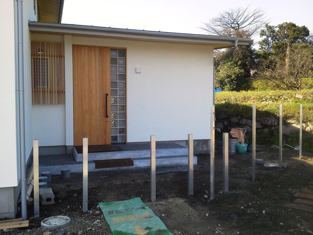 玄関前アプローチ　施工前