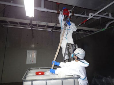 駐車場周りの作業／一斉開放弁からの抜取り