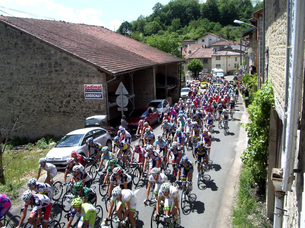 Le Tour de France 2012 à Châtillon : Le peloton.