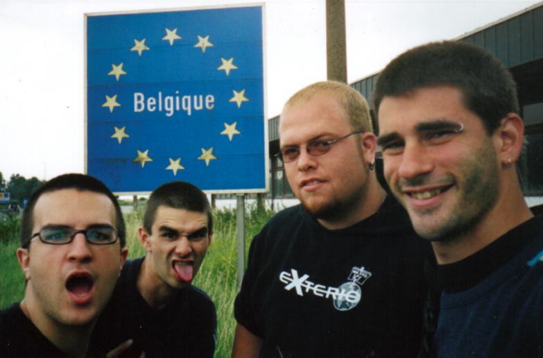 Nicolas Des Ormeaux du groupe EXTERIO en Europe pour la tournée «vous êtes ici»