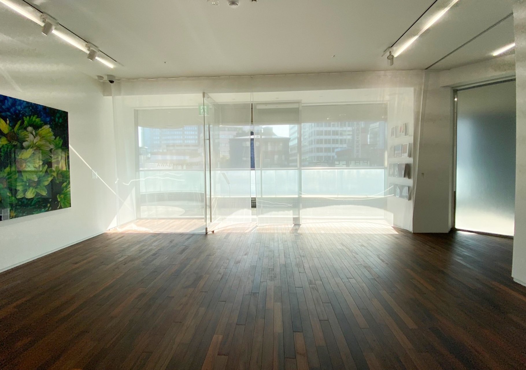 オンライン打ち合わせで叶えた、上質なオーガンジーレースの窓辺