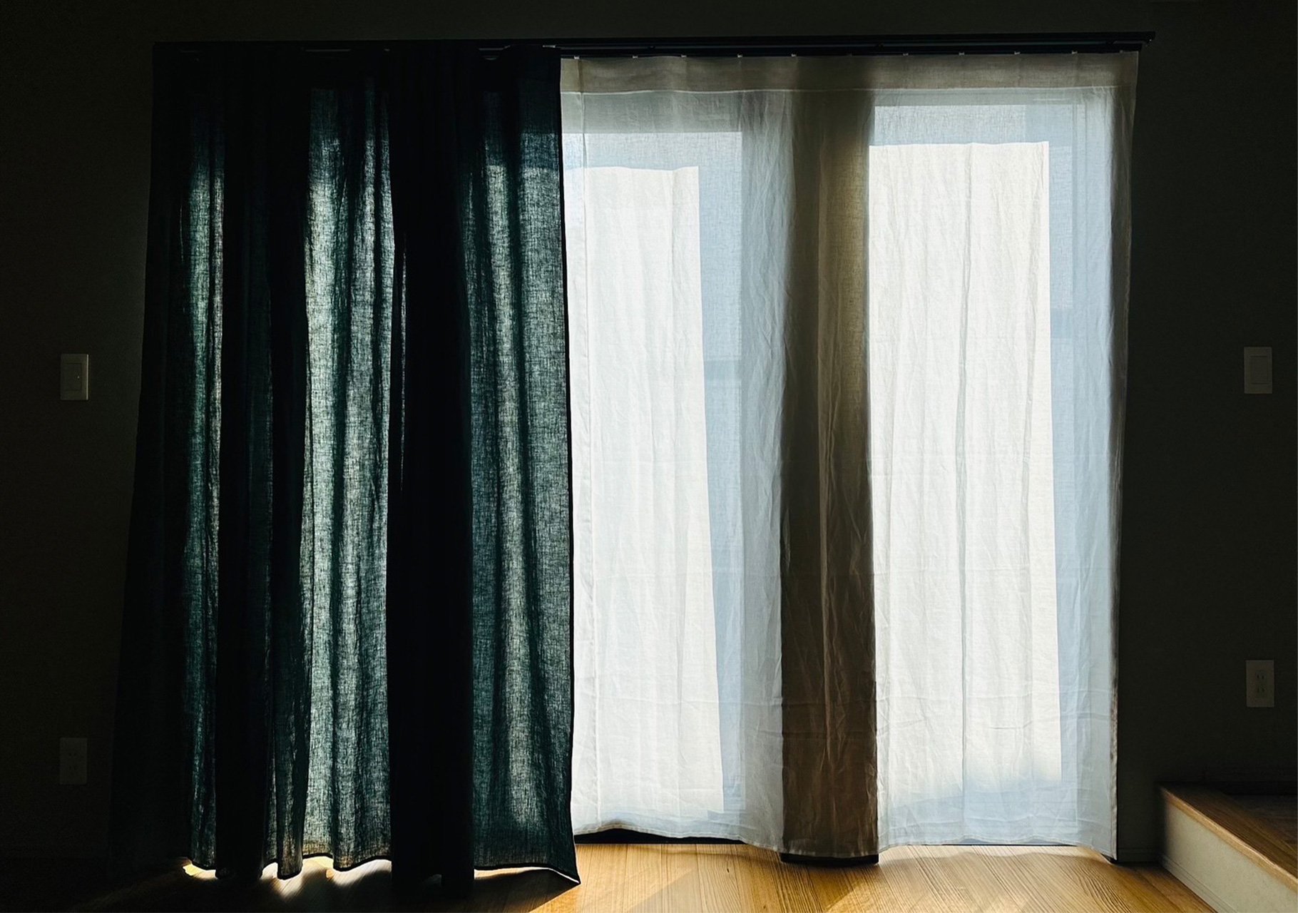 グリーンのリネンカーテン。