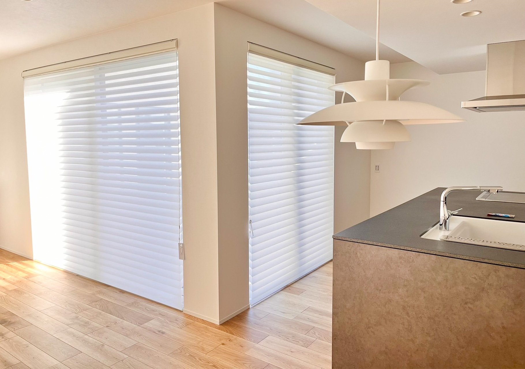 調光ロールスクリーン