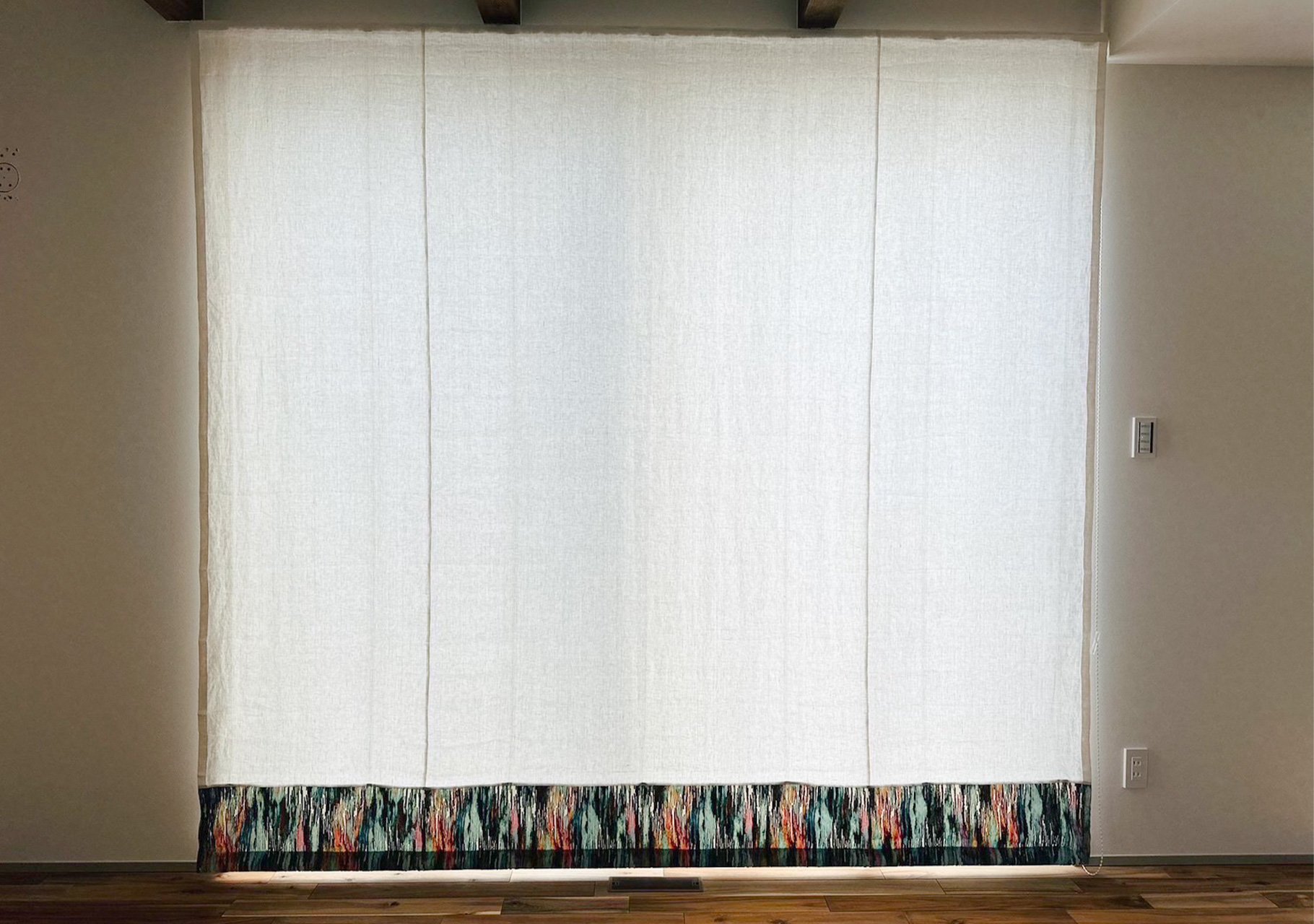 リネンシェードに切り替えしを。