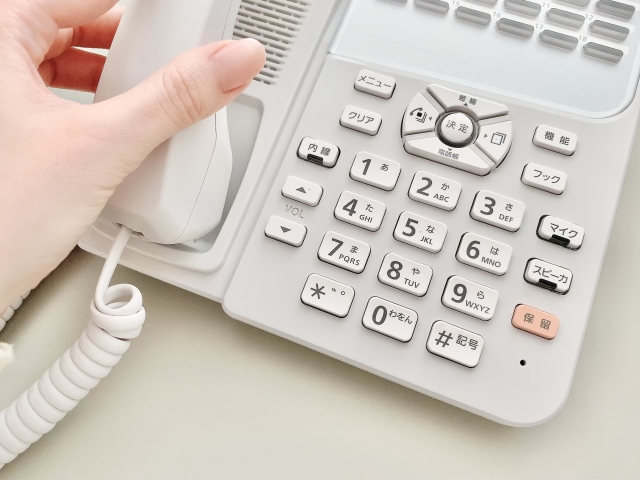 ビジネスマナー 電話は何コールで出ますか？