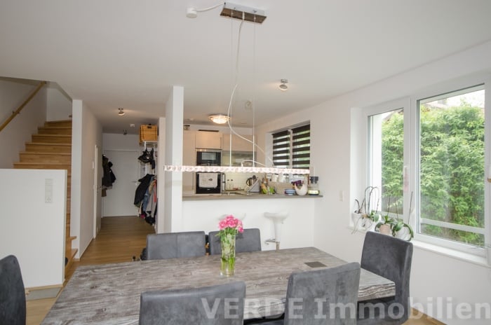 Essbereich mit offener Küche