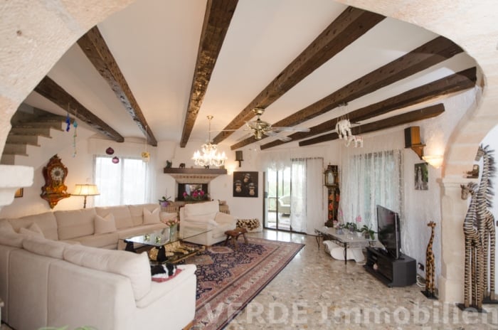 Hauptvilla, Wohnsalon