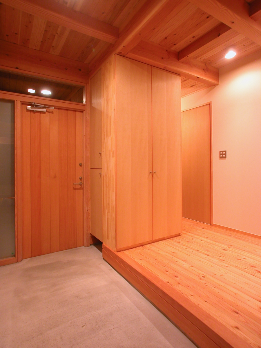 梓川の家Ⅰ(松本市)－玄関通り土間