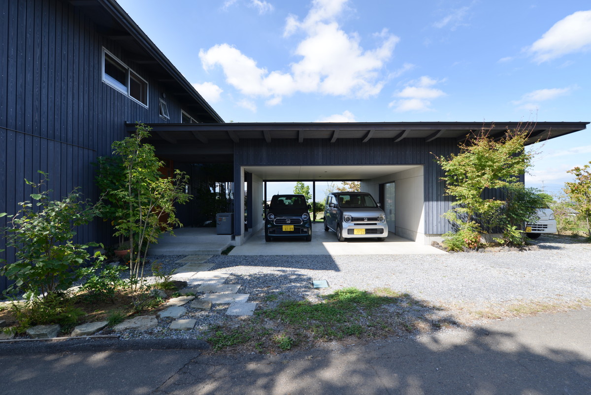 片丘の家Ⅱ（車庫・外部収納）