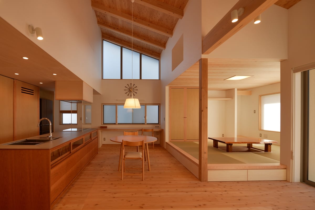伊那の家Ⅰ（キッチン・食堂・小上り）