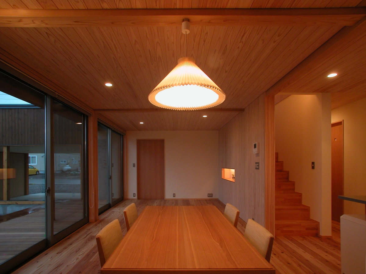 和田の家(松本市)-食堂～居間