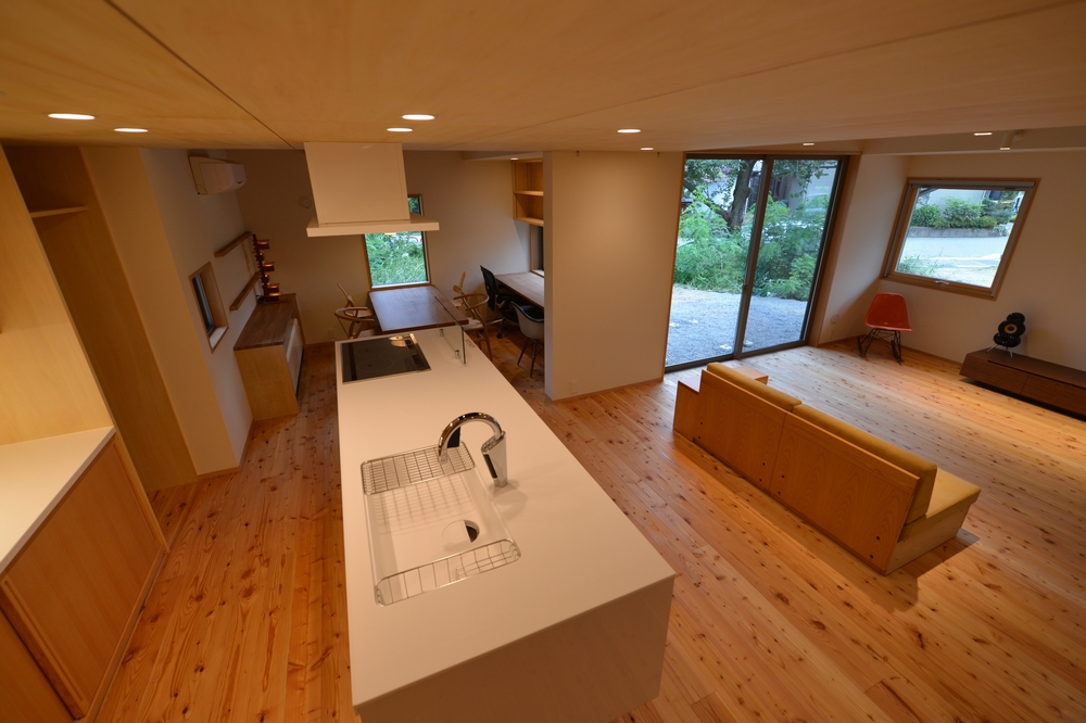 三郷の家Ⅳ（安曇野市）-台所～居間・食堂