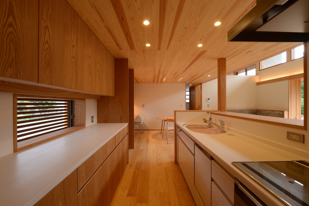 三郷の家Ⅲ（安曇野市）-台所～食堂