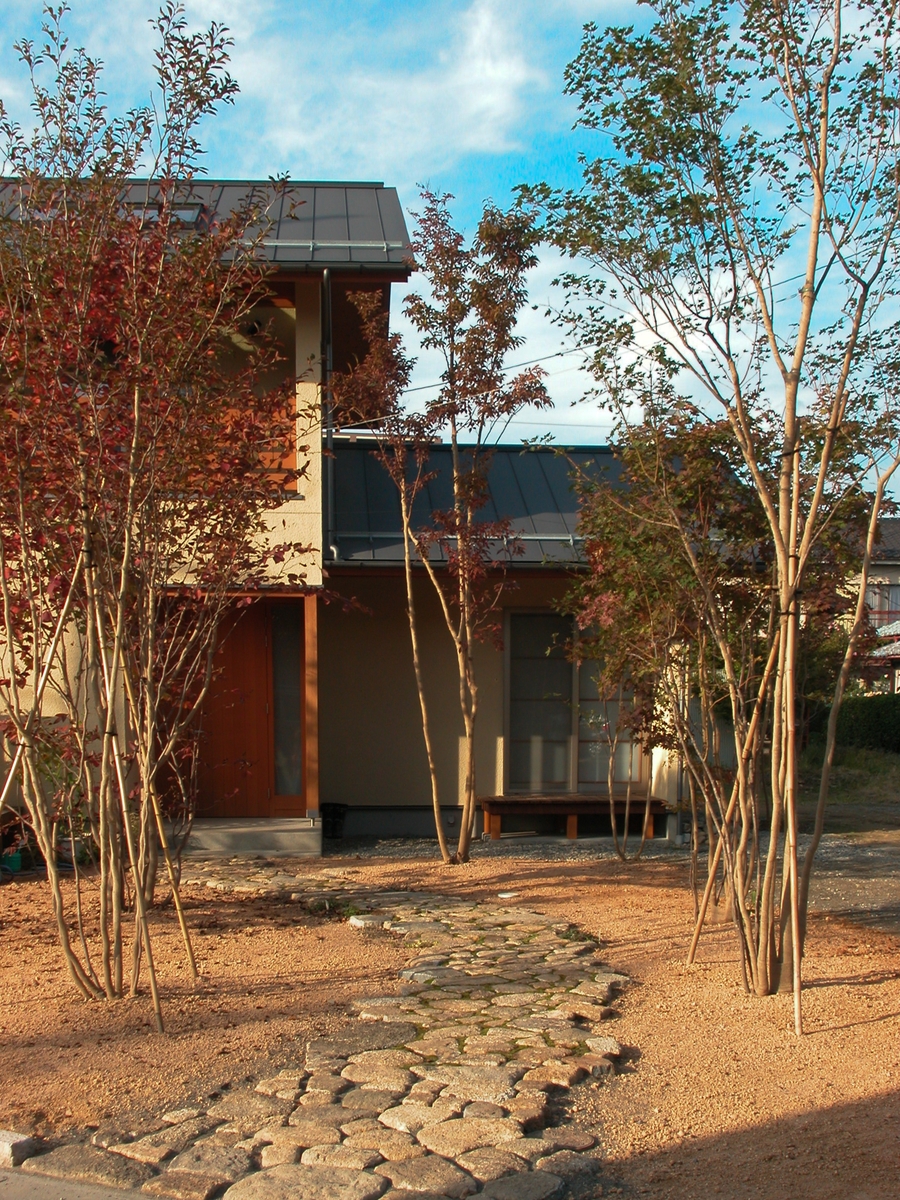 中条の家Ⅰ(松本市)-外観（植栽後）